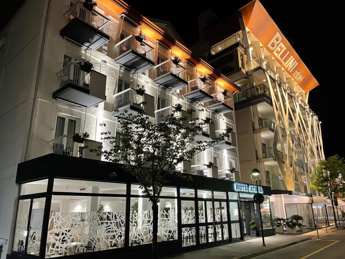 Hotel Athena Lignano Sabbiadoro Bagian luar foto