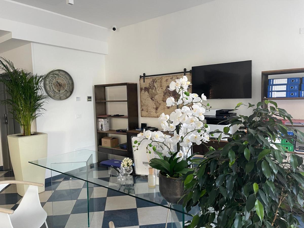 Hotel Athena Lignano Sabbiadoro Bagian luar foto